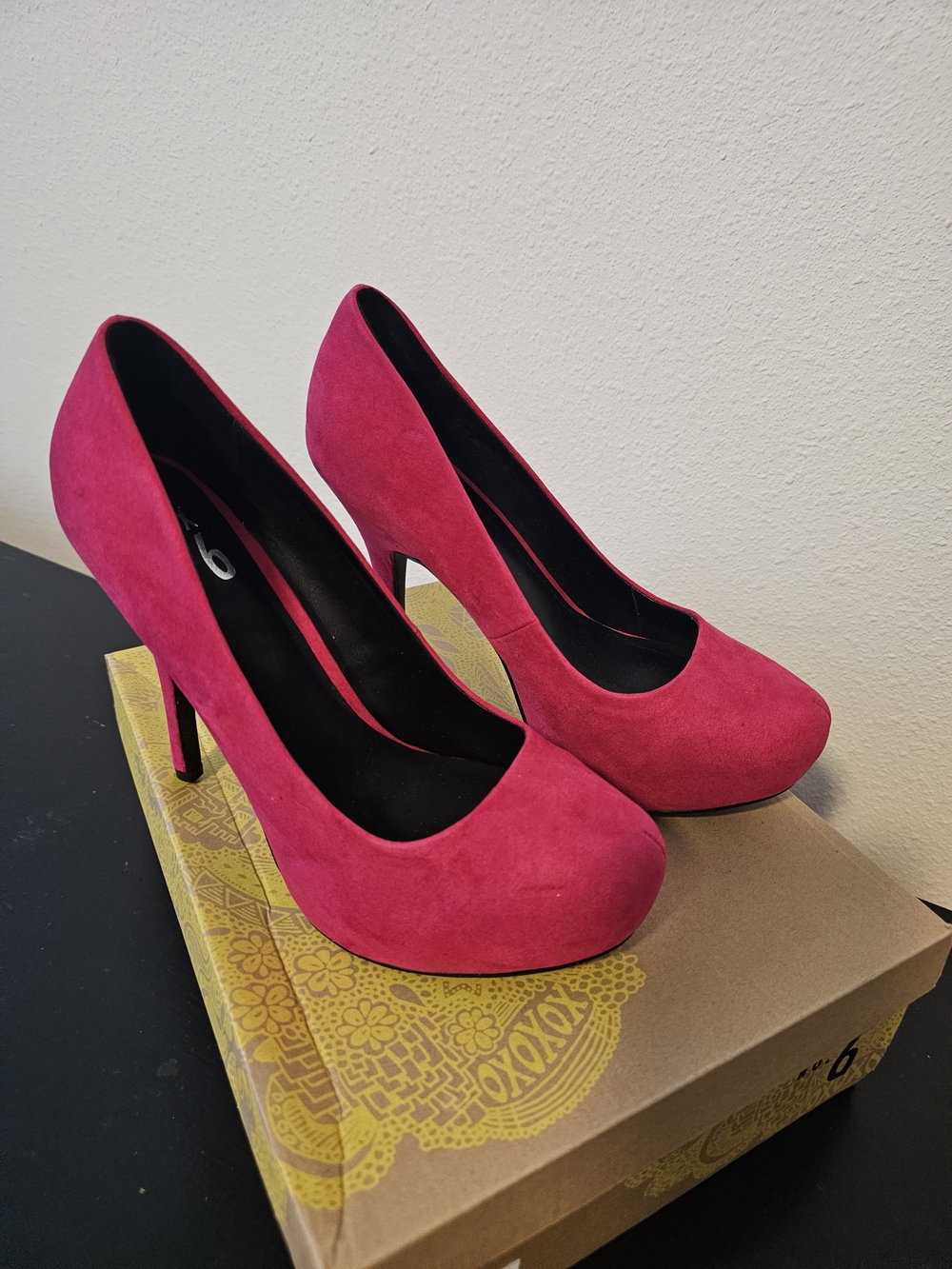 Mix No. 6 Bold Pink Suede 5 Inch High Heel Pumps Size 8